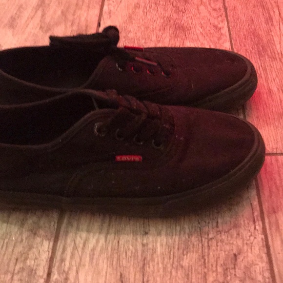 Shose - Picture 3 of 3